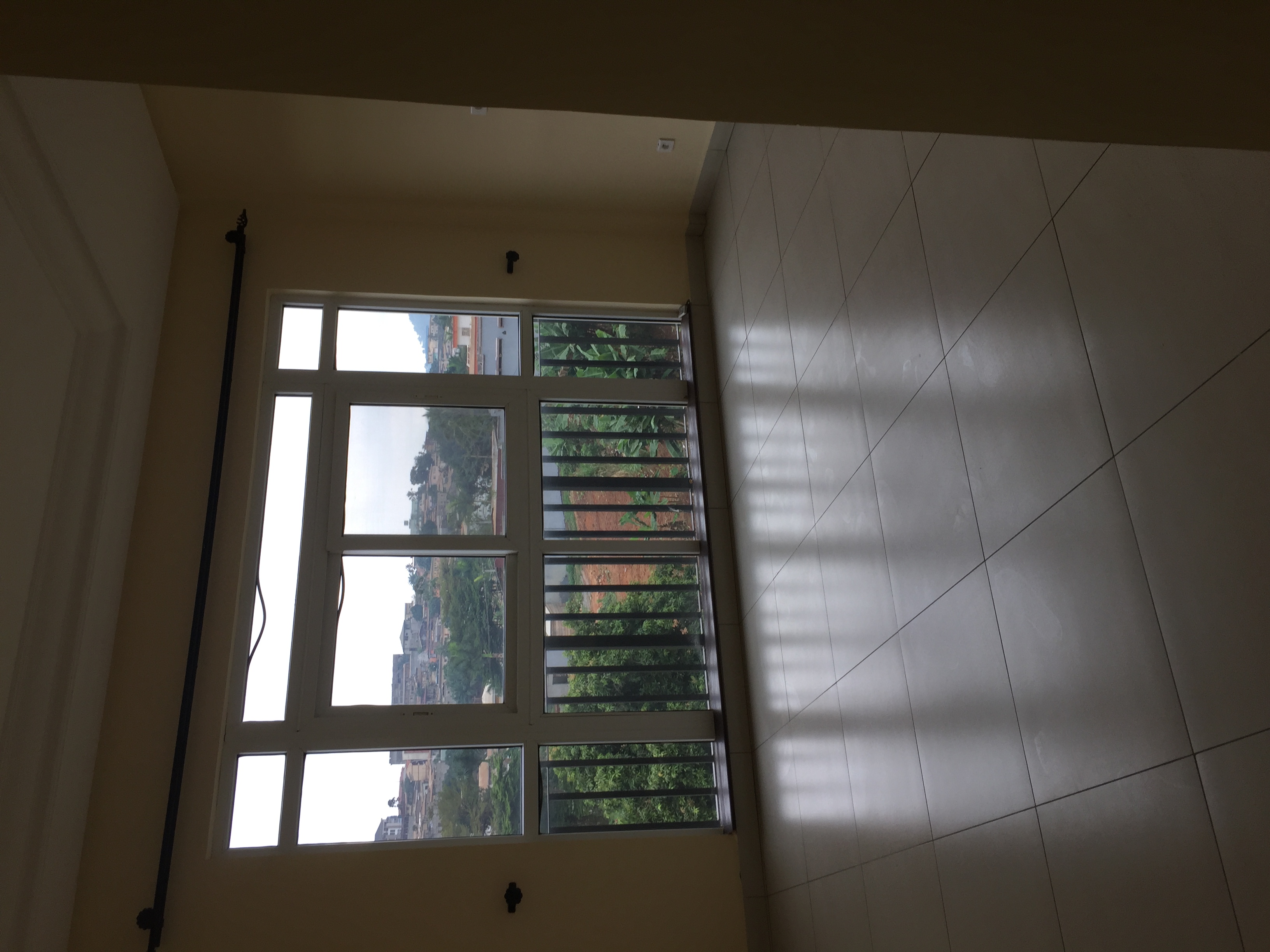 Apartment to rent - Yaoundé, Bastos, Bastos ( appartement duplex) - 1 living room(s), 3 bedroom(s), 3 bathroom(s) - 1 200 000 FCFA / month