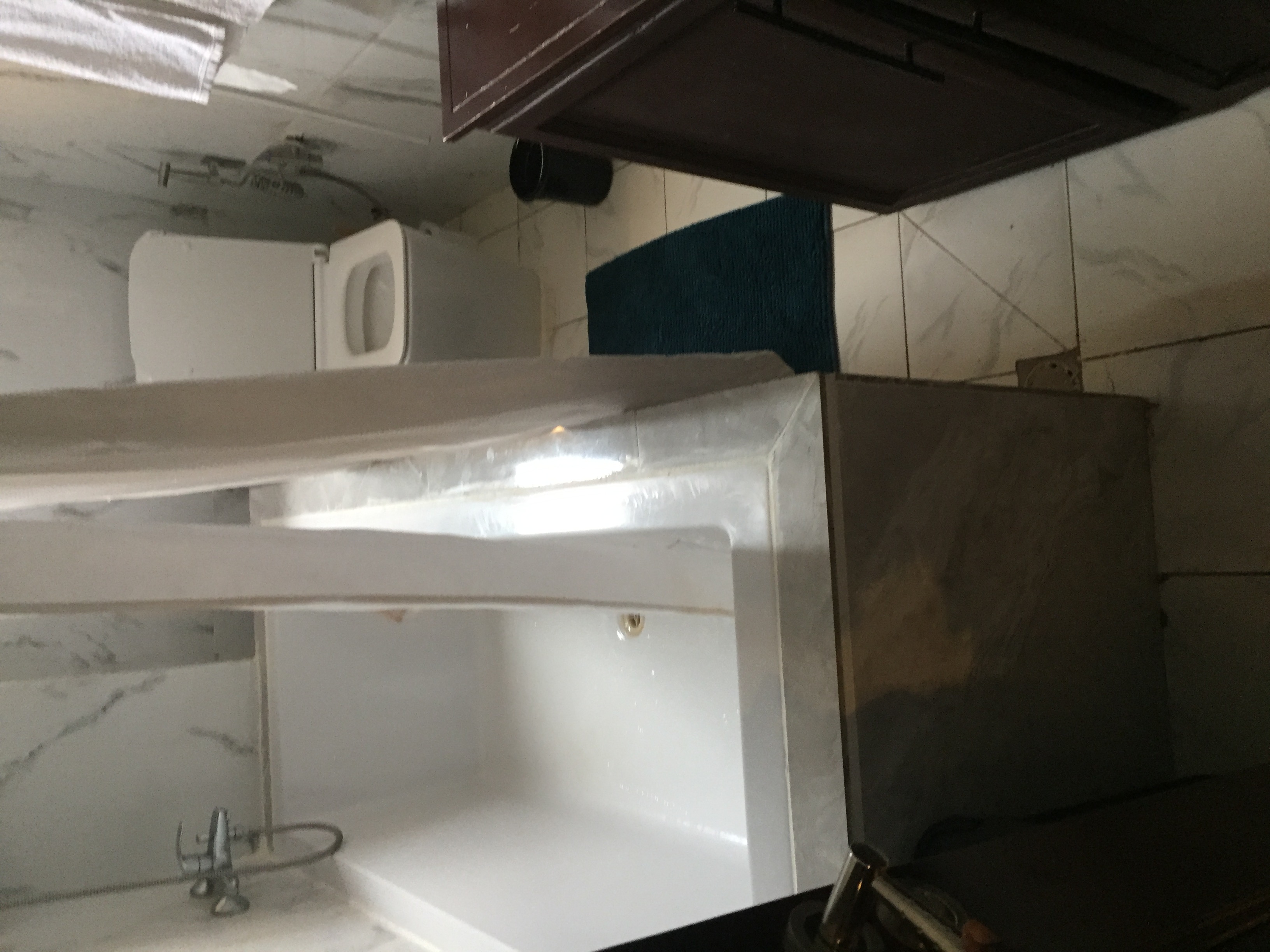 Apartment to rent - Yaoundé, Bastos, Bastos - 1 living room(s), 3 bedroom(s), 3 bathroom(s) - 2 500 000 FCFA / month