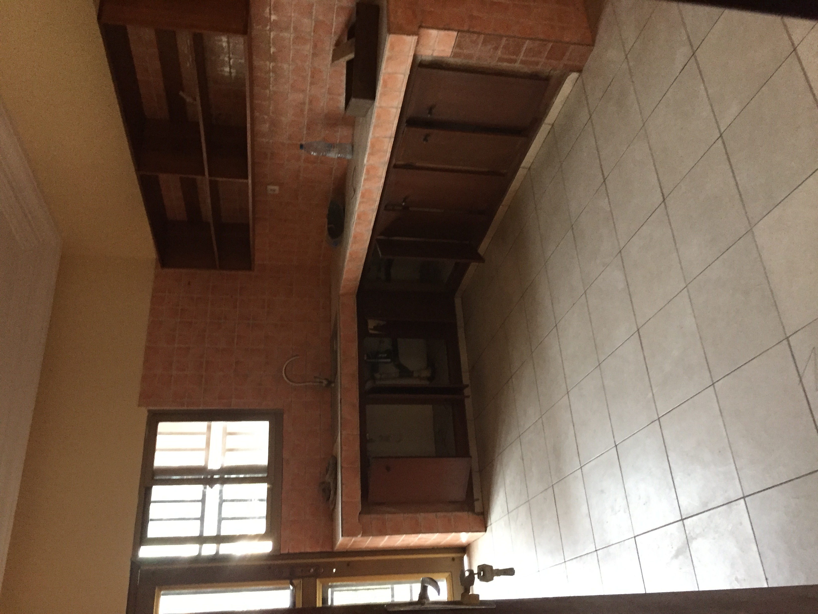 Apartment to rent - Yaoundé, Bastos, Golf - 1 living room(s), 3 bedroom(s), 3 bathroom(s) - 600 000 FCFA / month