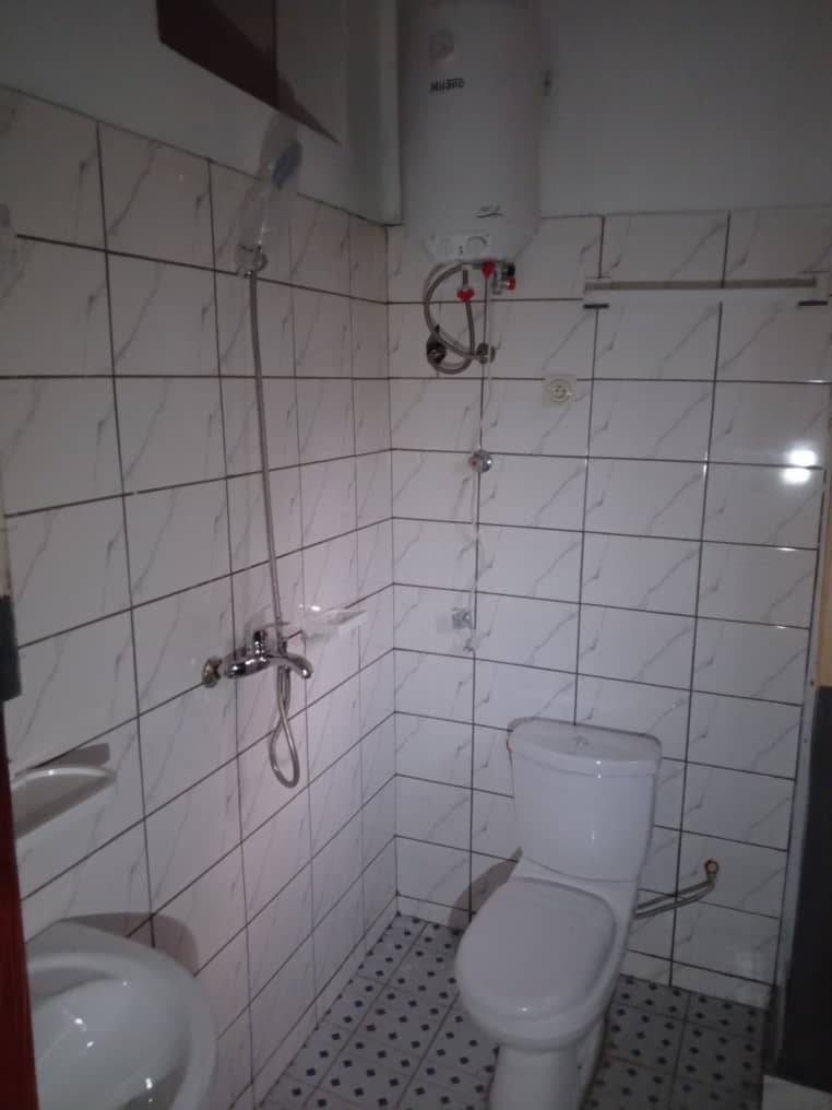 Office to rent at Yaoundé, Bastos, bastos -  m2 - 250 000 FCFA