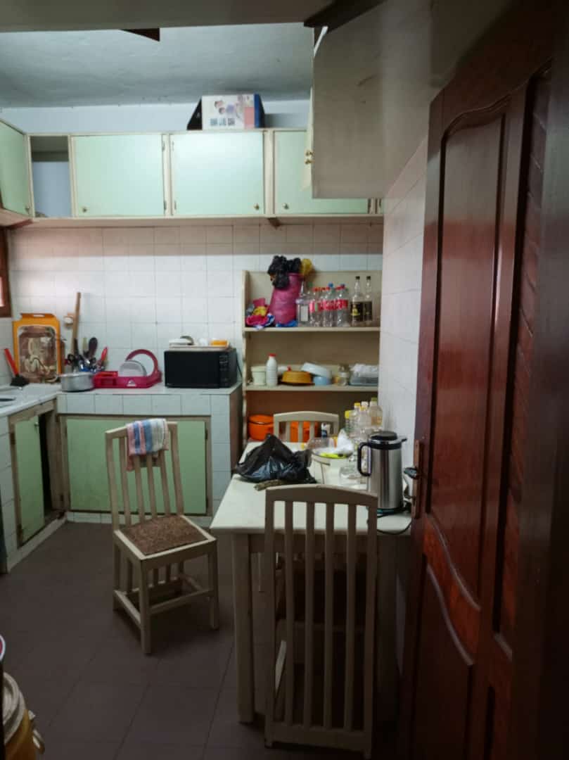 Maison (Duplex) à vendre - Yaoundé, Mfandena, Mandela - 2 salon(s), 5 chambre(s), 3 salle(s) de bains - 180 000 000 FCFA