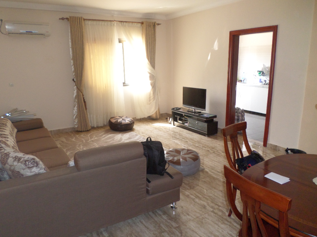 Apartment to rent - Yaoundé, Bastos, Bastos - 1 living room(s), 1 bedroom(s), 2 bathroom(s) - 1 200 000 FCFA / month