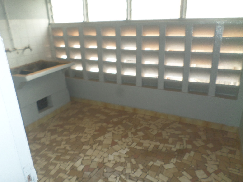 Apartment to rent - Yaoundé, Bastos, Bastos - 1 living room(s), 3 bedroom(s), 2 bathroom(s) - 350 000 FCFA / month