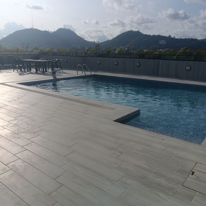 Apartment to rent - Yaoundé, Bastos, Bastos - 1 living room(s), 2 bedroom(s), 3 bathroom(s) - 2 500 000 FCFA / month