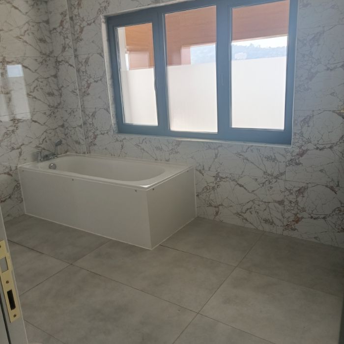 Apartment to rent - Yaoundé, Bastos, Bastos - 1 living room(s), 3 bedroom(s), 4 bathroom(s) - 3 000 000 FCFA / month