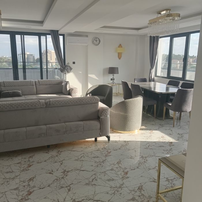 Apartment to rent - Yaoundé, Bastos, Bastos - 1 living room(s), 4 bedroom(s), 5 bathroom(s) - 4 500 000 FCFA / month