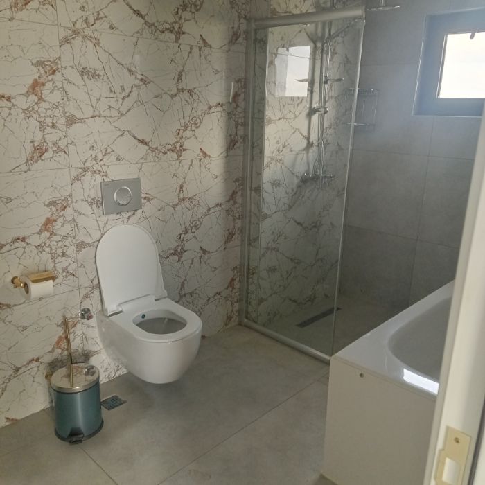 Apartment to rent - Yaoundé, Bastos, Bastos - 1 living room(s), 4 bedroom(s), 5 bathroom(s) - 4 500 000 FCFA / month