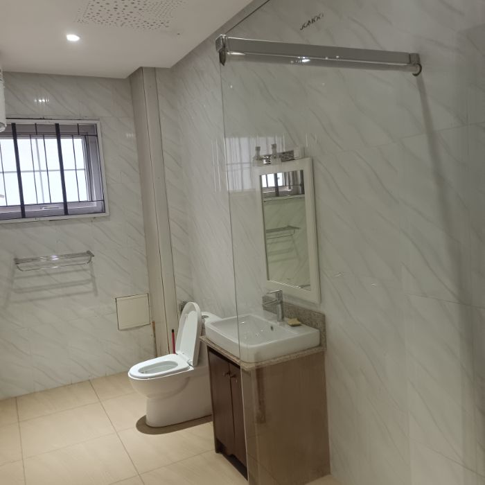 Apartment to rent - Yaoundé, Bastos, Bastos - 1 living room(s), 2 bedroom(s), 3 bathroom(s) - 750 000 FCFA / month