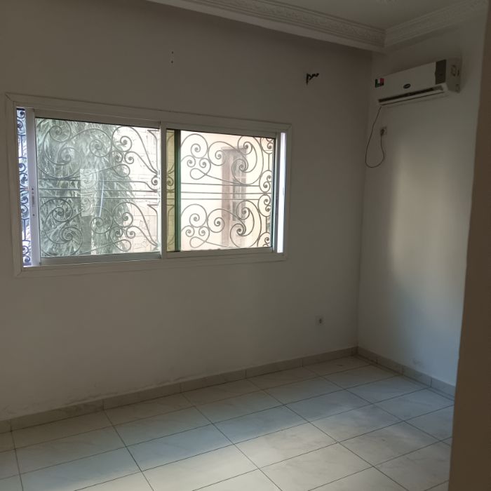 Apartment to rent - Yaoundé, Bastos, Bastos - 1 living room(s), 3 bedroom(s), 3 bathroom(s) - 800 000 FCFA / month