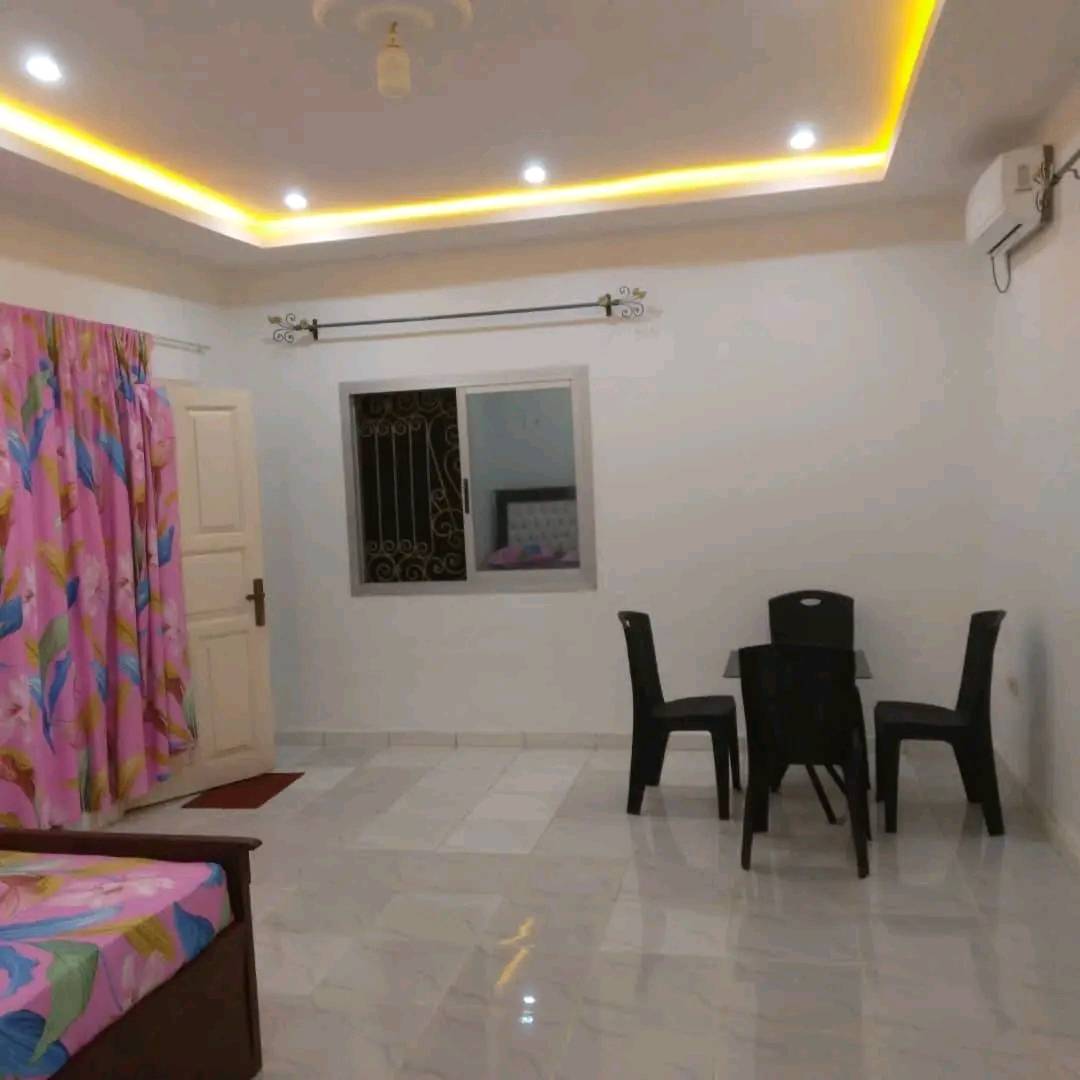 Maison (Villa) à vendre - Yaoundé, Nkolfoulou, tsinga village - 2 salon(s), 4 chambre(s), 3 salle(s) de bains - 85 000 000 FCFA