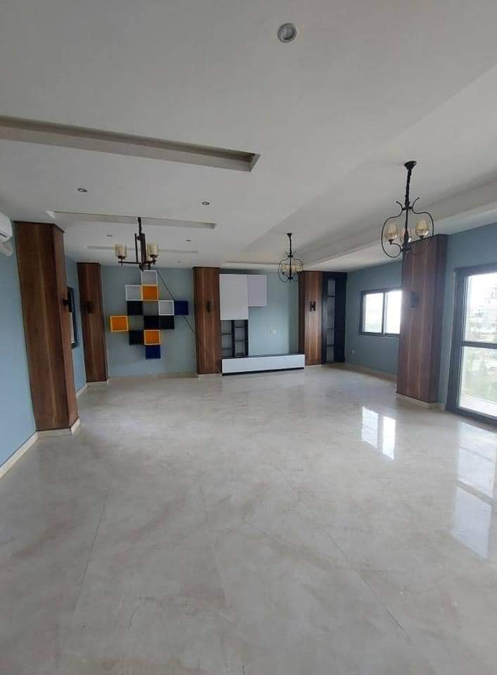 Apartment to rent - Douala, Bonapriso, vous pouvez nous écrire sur WhatsApp au +237672357533 et avoir plus de détails et images - 1 living room(s), 3 bedroom(s), 2 bathroom(s) - 1 500 000 FCFA / month