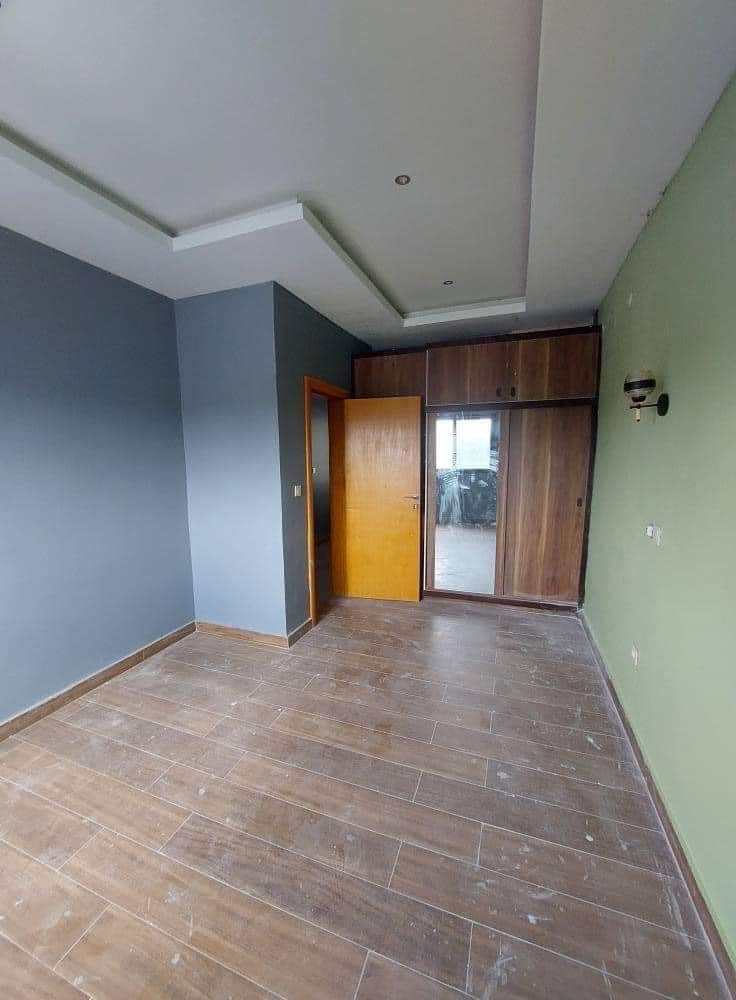 Apartment to rent - Douala, Bonapriso, vous pouvez nous écrire sur WhatsApp au +237672357533 et avoir plus de détails et images - 1 living room(s), 3 bedroom(s), 2 bathroom(s) - 1 500 000 FCFA / month