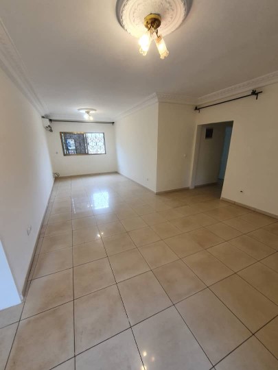 Apartment to rent - Yaoundé, Bastos, Bastos - 1 living room(s), 2 bedroom(s), 3 bathroom(s) - 400 000 FCFA / month