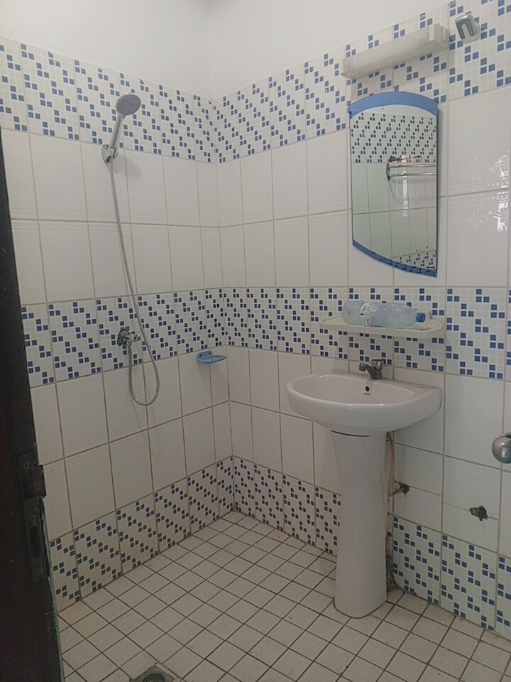 Studio to rent - Yaoundé, Essos, Hôtel du plateau - 80 000 FCFA / month