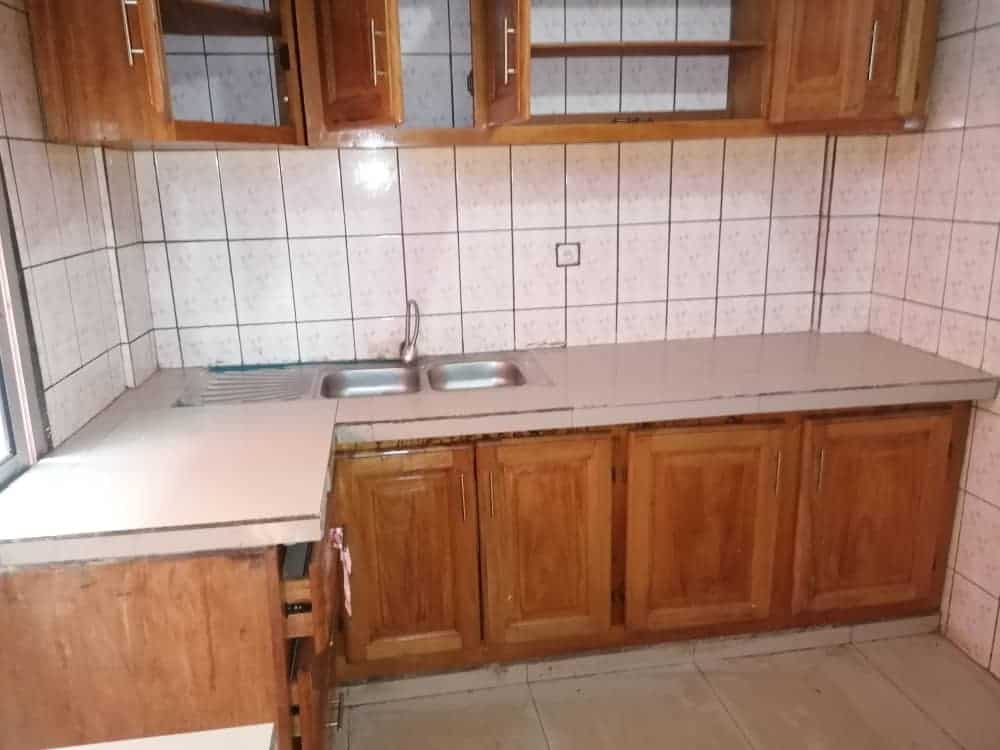 Appartement à louer - Yaoundé, Bastos, Bastos - 1 salon(s), 2 chambre(s), 2 salle(s) de bains - 2 500 000 FCFA / mois