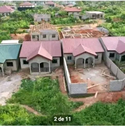 House (Villa) for sale - Yaoundé, Ngoulmekong, Fourgerol amity’s - 1 living room(s), 3 bedroom(s), 2 bathroom(s) - 14 000 000 FCFA / month