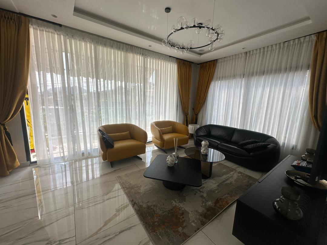 Apartment to rent - Yaoundé, Bastos, Bastos - 1 living room(s), 2 bedroom(s), 3 bathroom(s) - 2 500 000 FCFA / month