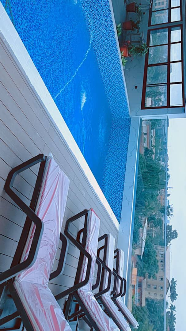 Apartment to rent - Yaoundé, Bastos, Bastos - 1 living room(s), 3 bedroom(s), 4 bathroom(s) - 2 500 000 FCFA / month