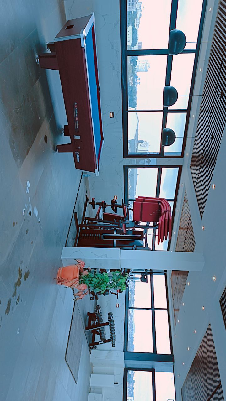 Appartement à louer - Yaoundé, Bastos, Bastos - 1 salon(s), 3 chambre(s), 4 salle(s) de bains - 2 500 000 FCFA / mois