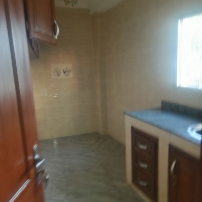 Appartement à louer - Yaoundé, Mfandena, Mfandena - 1 salon(s), 2 chambre(s), 2 salle(s) de bains - 365 000 FCFA / mois