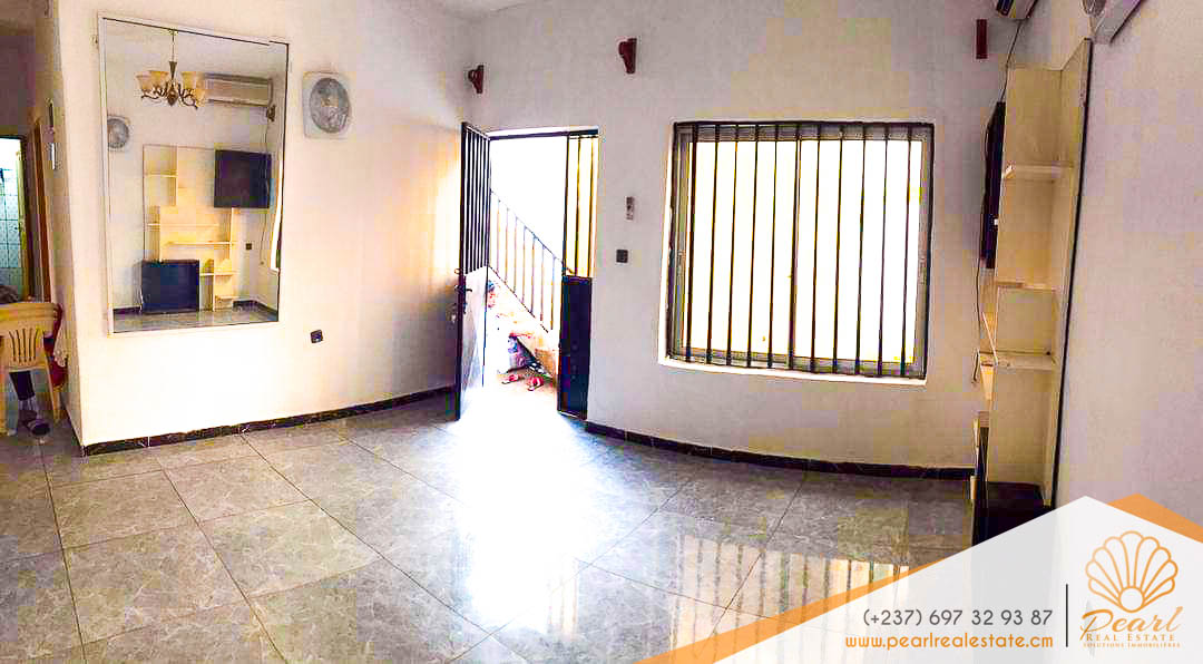 House (Duplex) for sale - Yaoundé, Mimboman II, Doc Shakespeare - 3 living room(s), 5 bedroom(s), 4 bathroom(s) - 25 000 000 FCFA / month