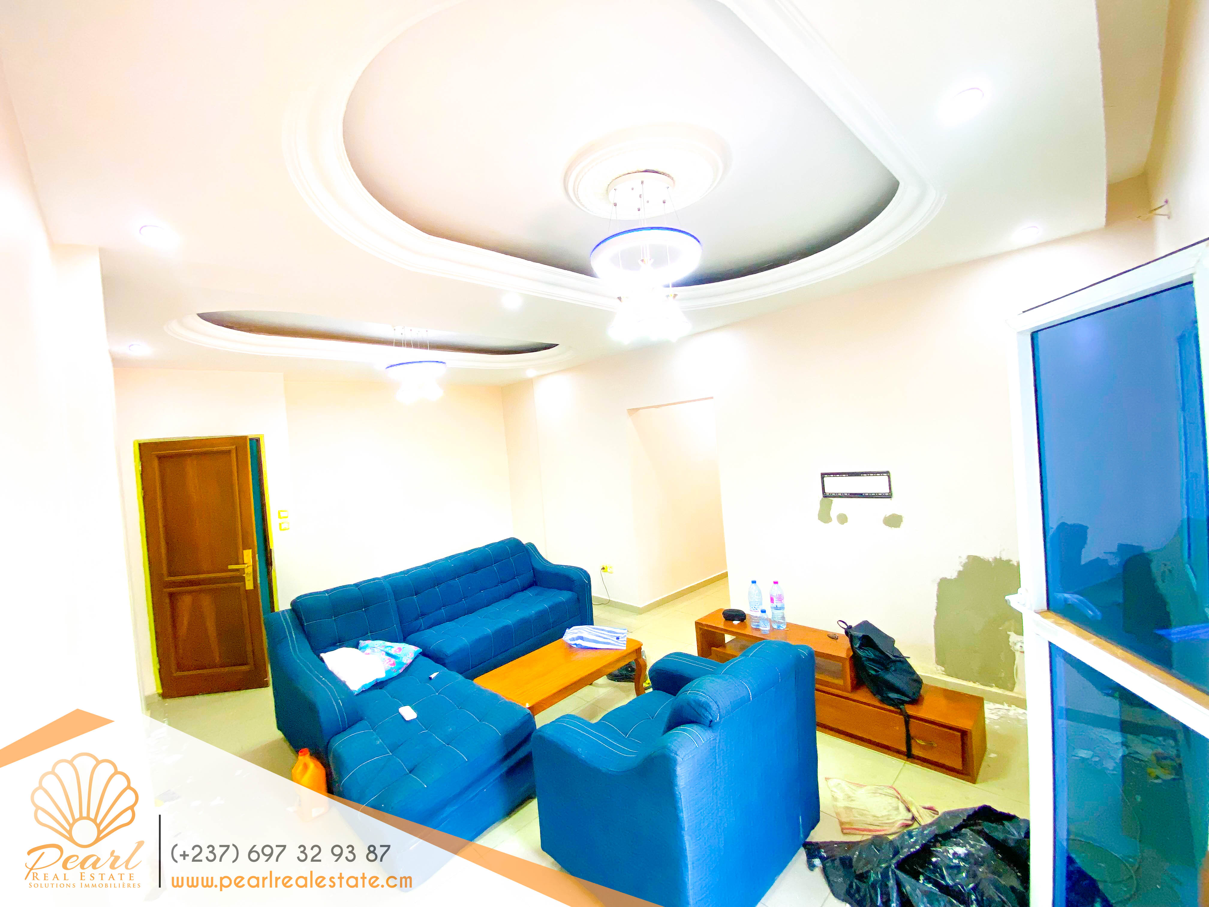 Appartement à louer - Yaoundé, Bastos, Palais des congrès - 1 salon(s), 2 chambre(s), 2 salle(s) de bains - 600 000 FCFA / mois