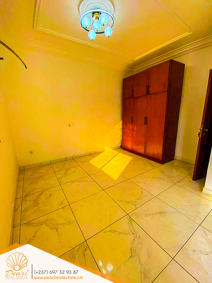 Appartement à louer - Yaoundé, Abome, CEPER - 1 salon(s), 2 chambre(s), 2 salle(s) de bains - 300 000 FCFA / mois