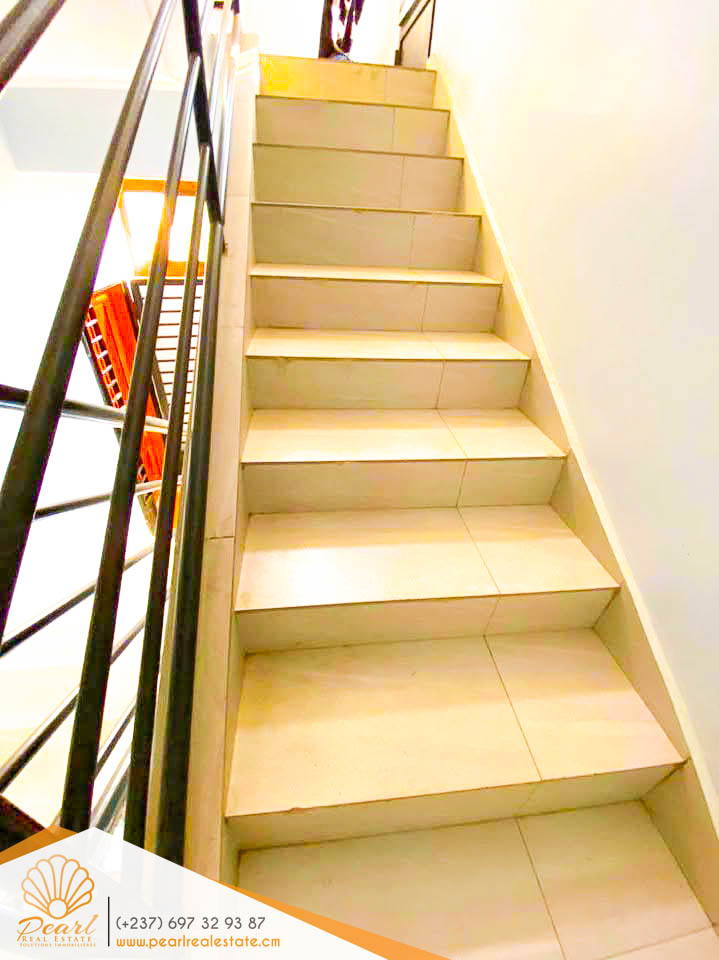 Appartement à louer - Yaoundé, Abome, CEPER - 1 salon(s), 2 chambre(s), 2 salle(s) de bains - 300 000 FCFA / mois