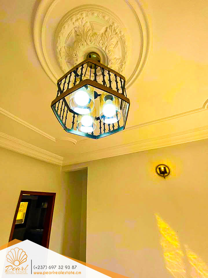 Appartement à louer - Yaoundé, Elig-essono, CEPER - 1 salon(s), 2 chambre(s), 2 salle(s) de bains - 300 000 FCFA / mois