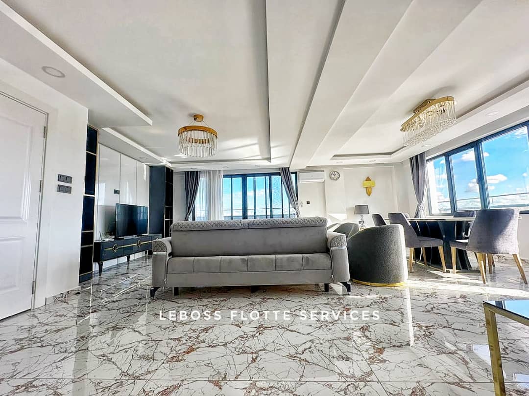 Apartment to rent - Yaoundé, Bastos, Bastos - 1 living room(s), 2 bedroom(s), 3 bathroom(s) - 2 500 000 FCFA / month