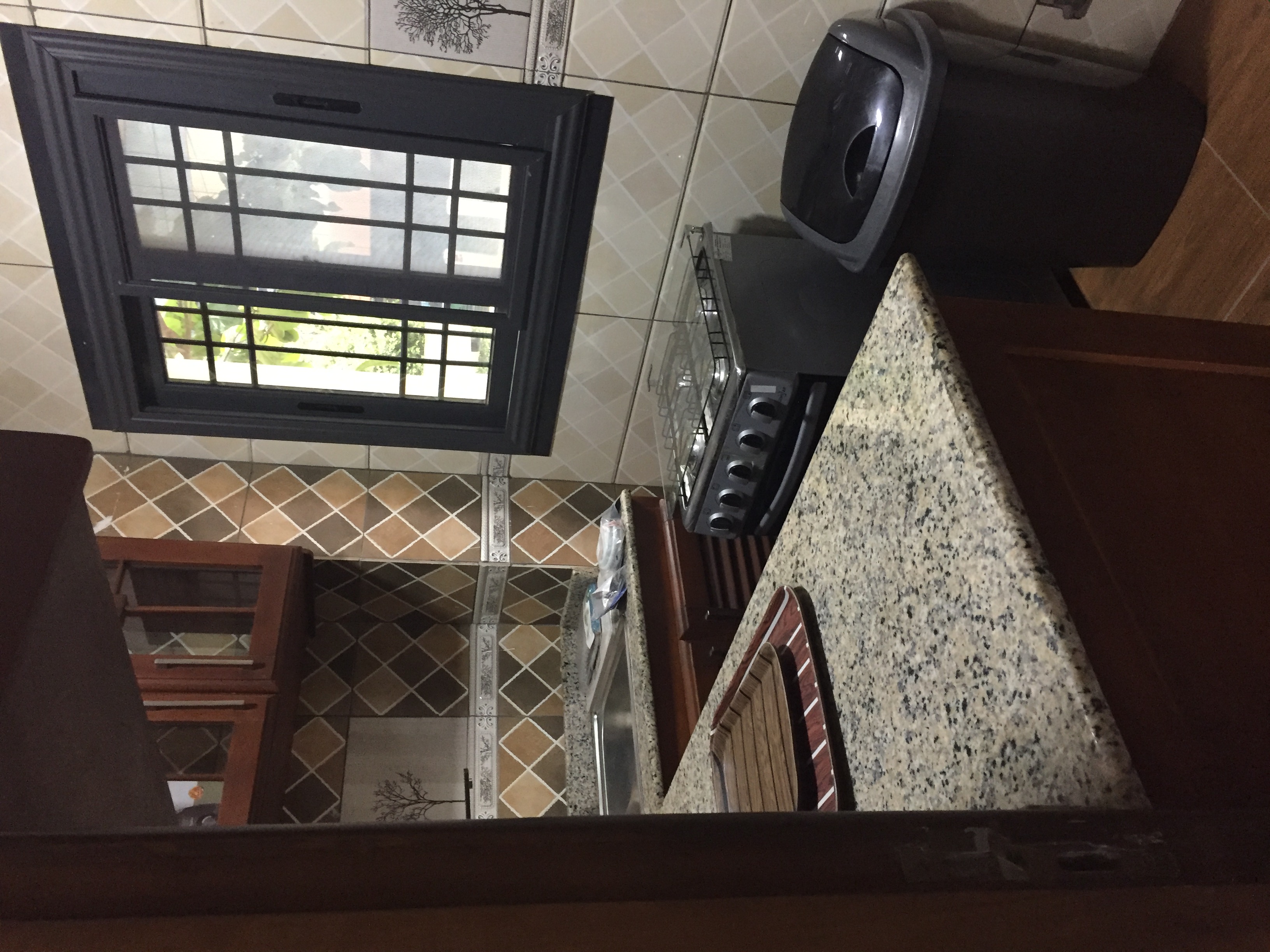 Appartement à louer - Yaoundé, Bastos, Golf - 1 salon(s), 3 chambre(s), 3 salle(s) de bains - 1 200 000 FCFA / mois