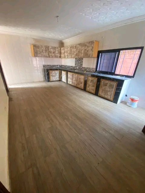 House (Villa) to rent - Yaoundé, Nkol-messeng, Nkolmessen - 2 living room(s), 4 bedroom(s), 3 bathroom(s) - 300 000 FCFA / month