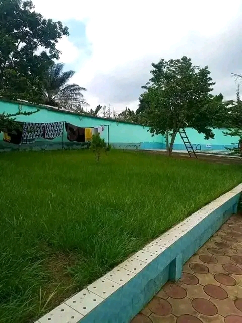 Maison (Villa) à vendre - Yaoundé, Manassa (Par Mfou), Manassa - 2 salon(s), 5 chambre(s), 5 salle(s) de bains - 45 000 000 FCFA