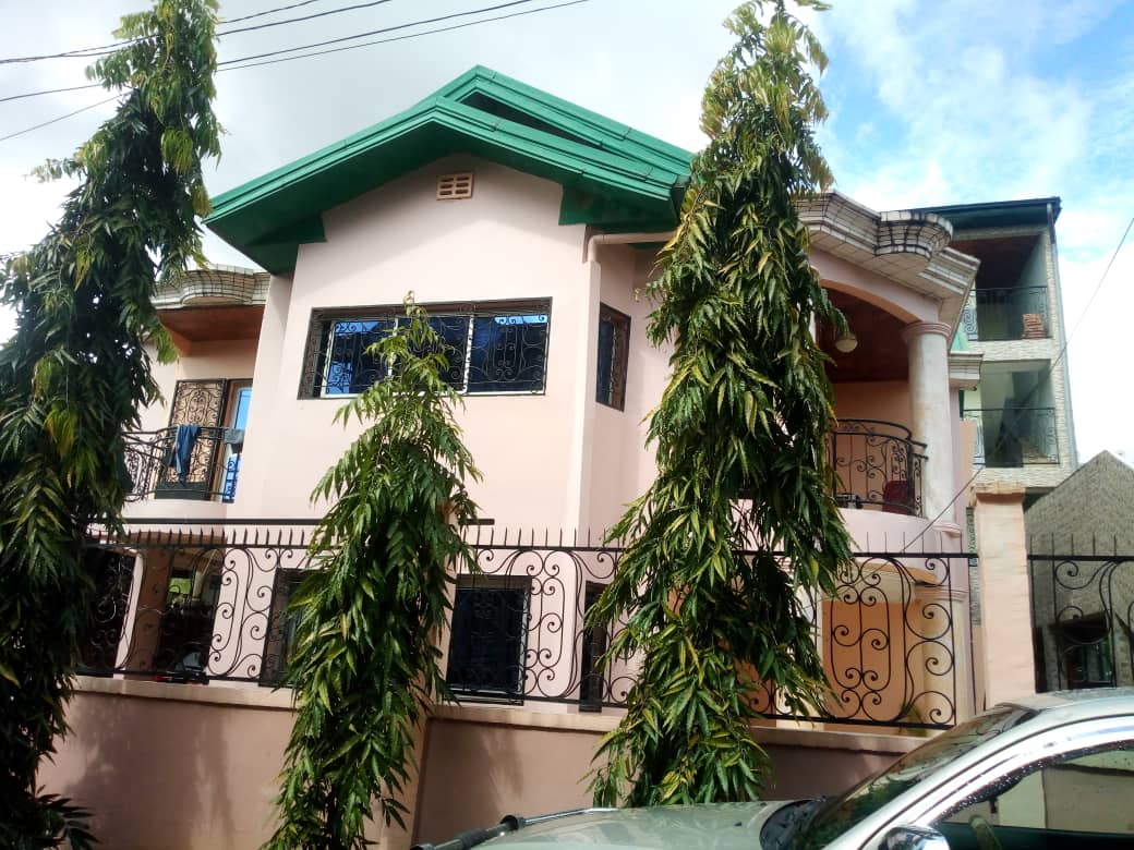 House (Concession) for sale - Douala, Makepe, Copa gabana - 5 living room(s), 9 bedroom(s), 10 bathroom(s) - 200 000 000 FCFA / month