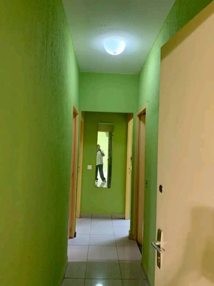 Maison (Villa) à vendre - Douala, Kotto, Entrée chefferie - 1 salon(s), 3 chambre(s), 2 salle(s) de bains - 100 000 000 FCFA