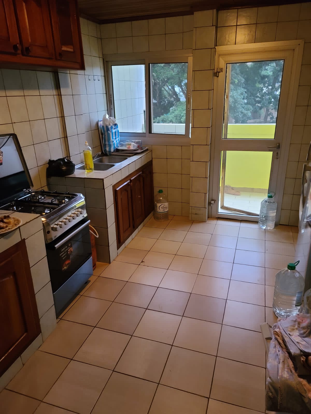 Apartment to rent - Yaoundé, Bastos, Bastos - 1 living room(s), 3 bedroom(s), 2 bathroom(s) - 4 500 000 FCFA / month