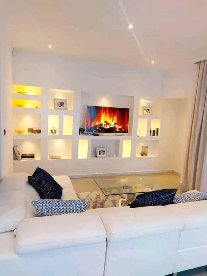 Maison (Duplex) à vendre - Yaoundé, Odza, Odza - 1 salon(s), 4 chambre(s), 5 salle(s) de bains - 330 000 000 FCFA