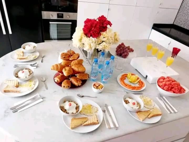 Maison (Duplex) à vendre - Yaoundé, Odza, Odza - 1 salon(s), 4 chambre(s), 5 salle(s) de bains - 330 000 000 FCFA