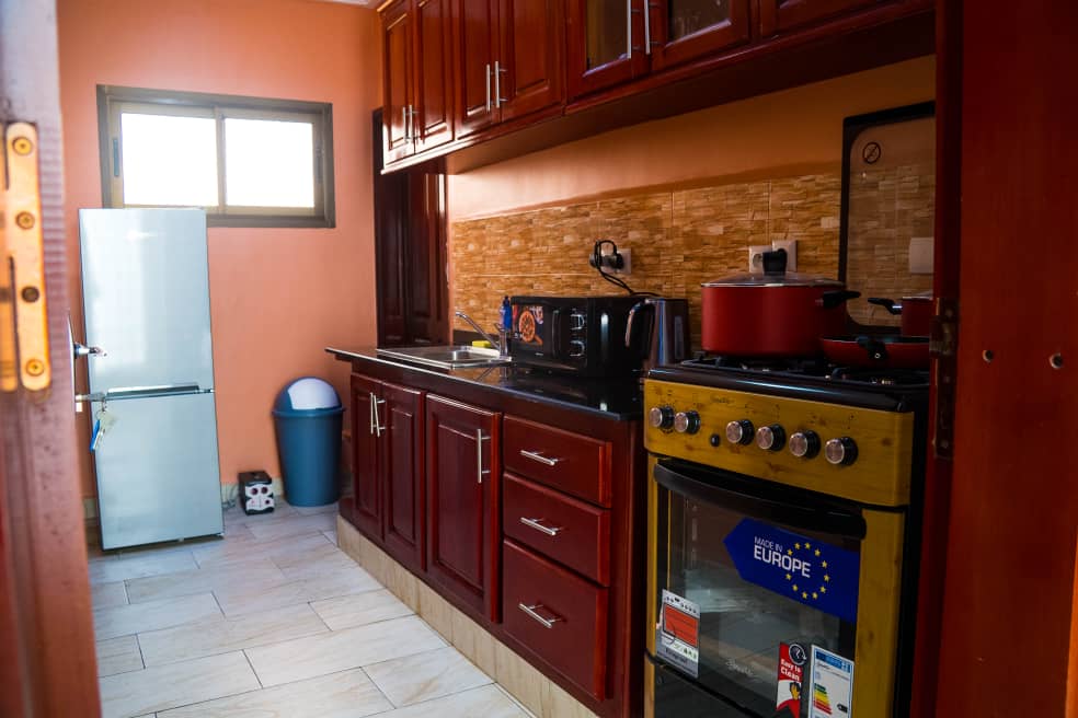 Apartment to rent - Yaoundé, Mfandena, Avenue foe (appartement meublé 60.000 la journée- 1.200.000 forfait mensuel) - 1 living room(s), 2 bedroom(s), 2 bathroom(s) - 1 200 000 FCFA / month