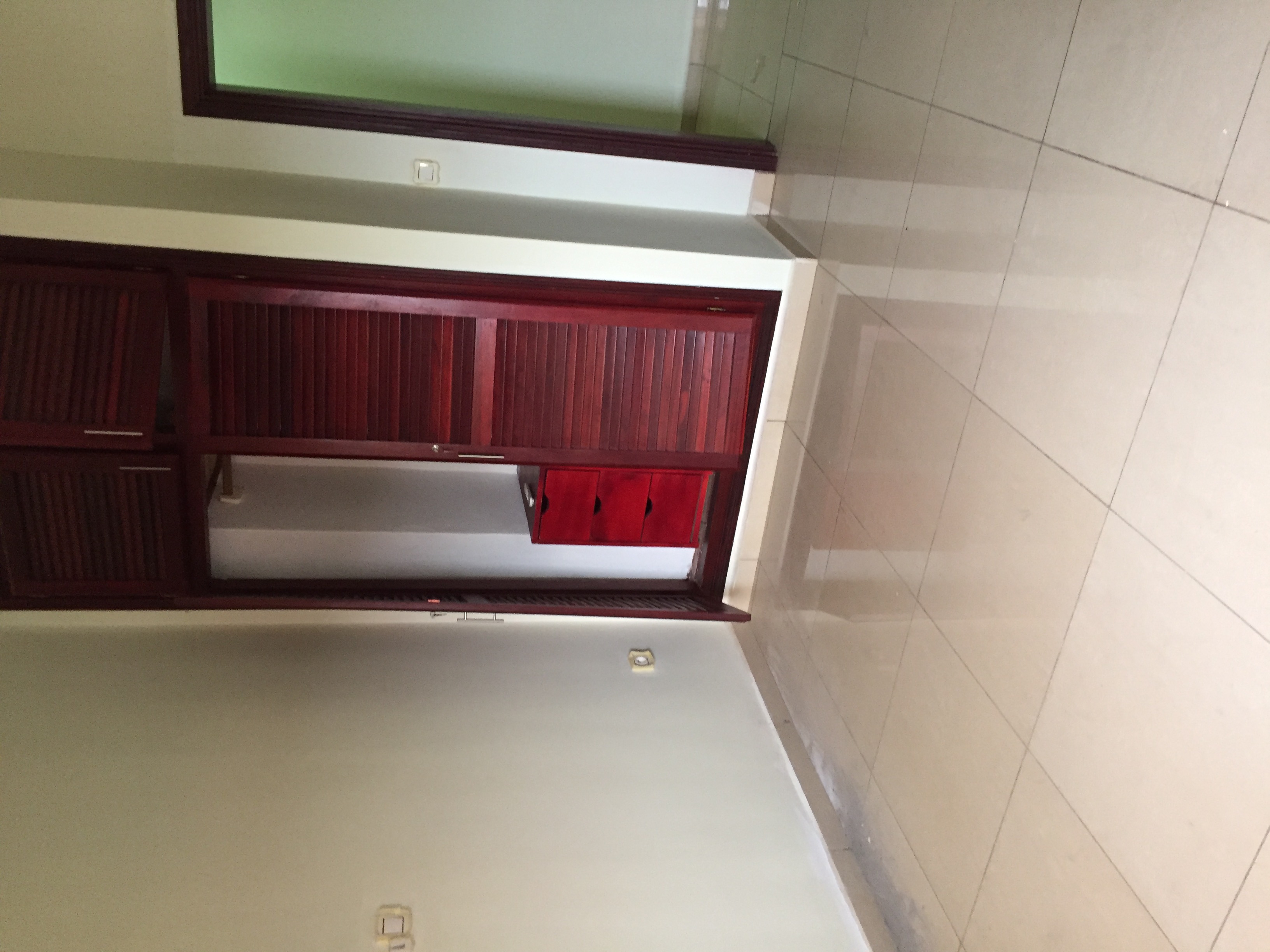 Appartement à louer - Yaoundé, Bastos, Golf - 1 salon(s), 2 chambre(s), 3 salle(s) de bains - 600 000 FCFA / mois
