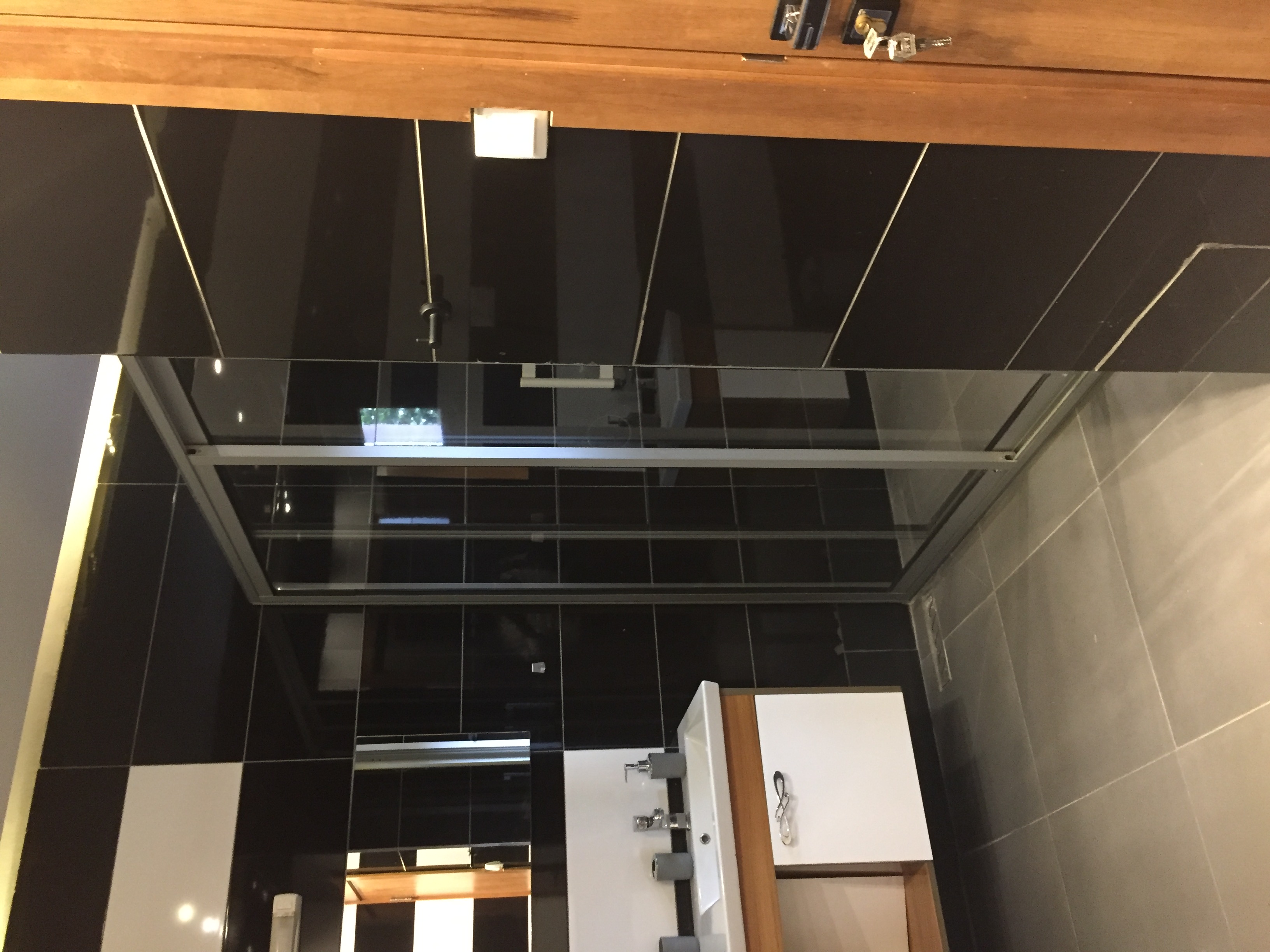 Appartement à louer - Yaoundé, Bastos, GOLF - 1 salon(s), 3 chambre(s), 4 salle(s) de bains - 1 500 000 FCFA / mois