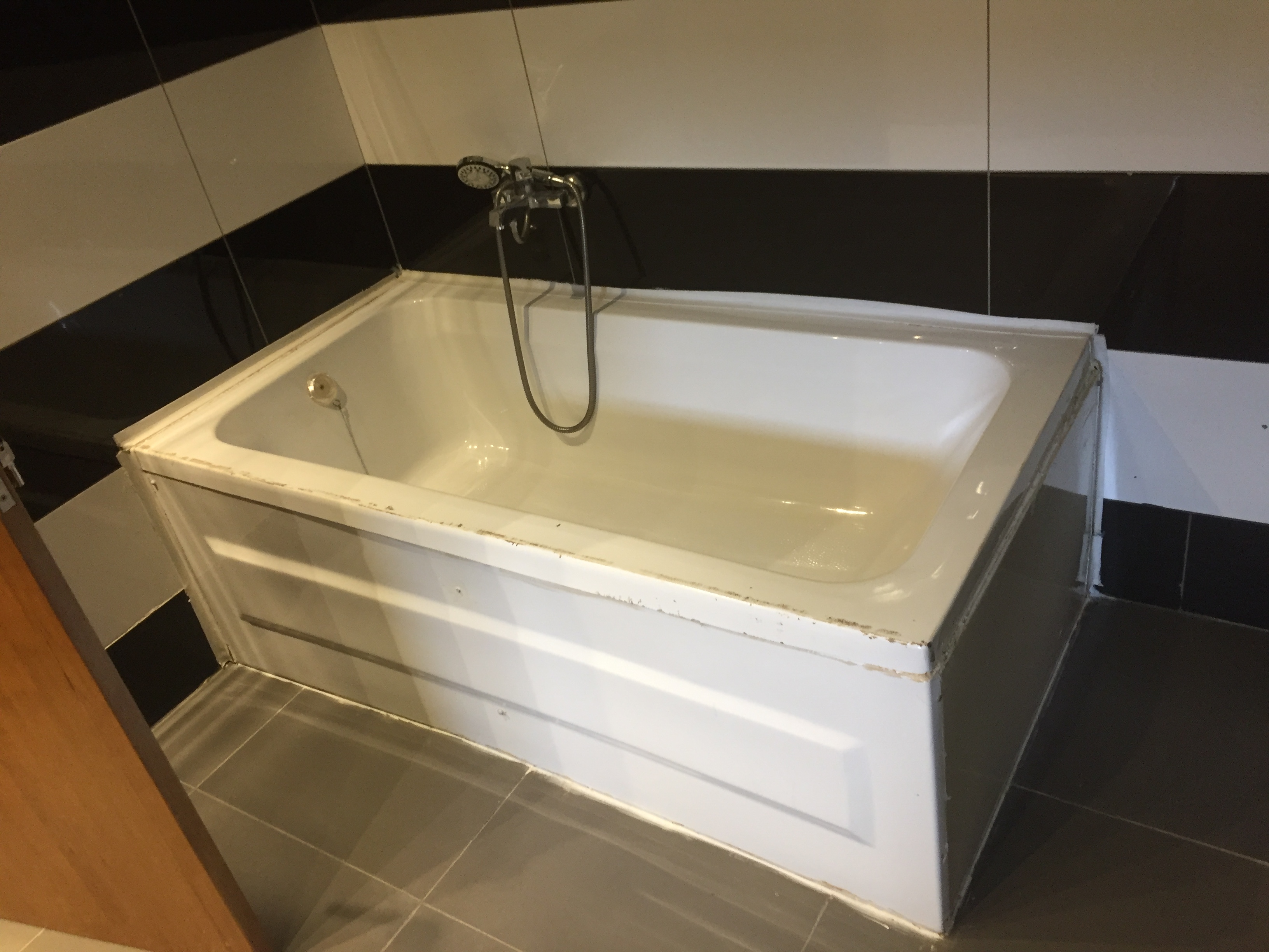 Appartement à louer - Yaoundé, Bastos, GOLF - 1 salon(s), 3 chambre(s), 4 salle(s) de bains - 1 500 000 FCFA / mois