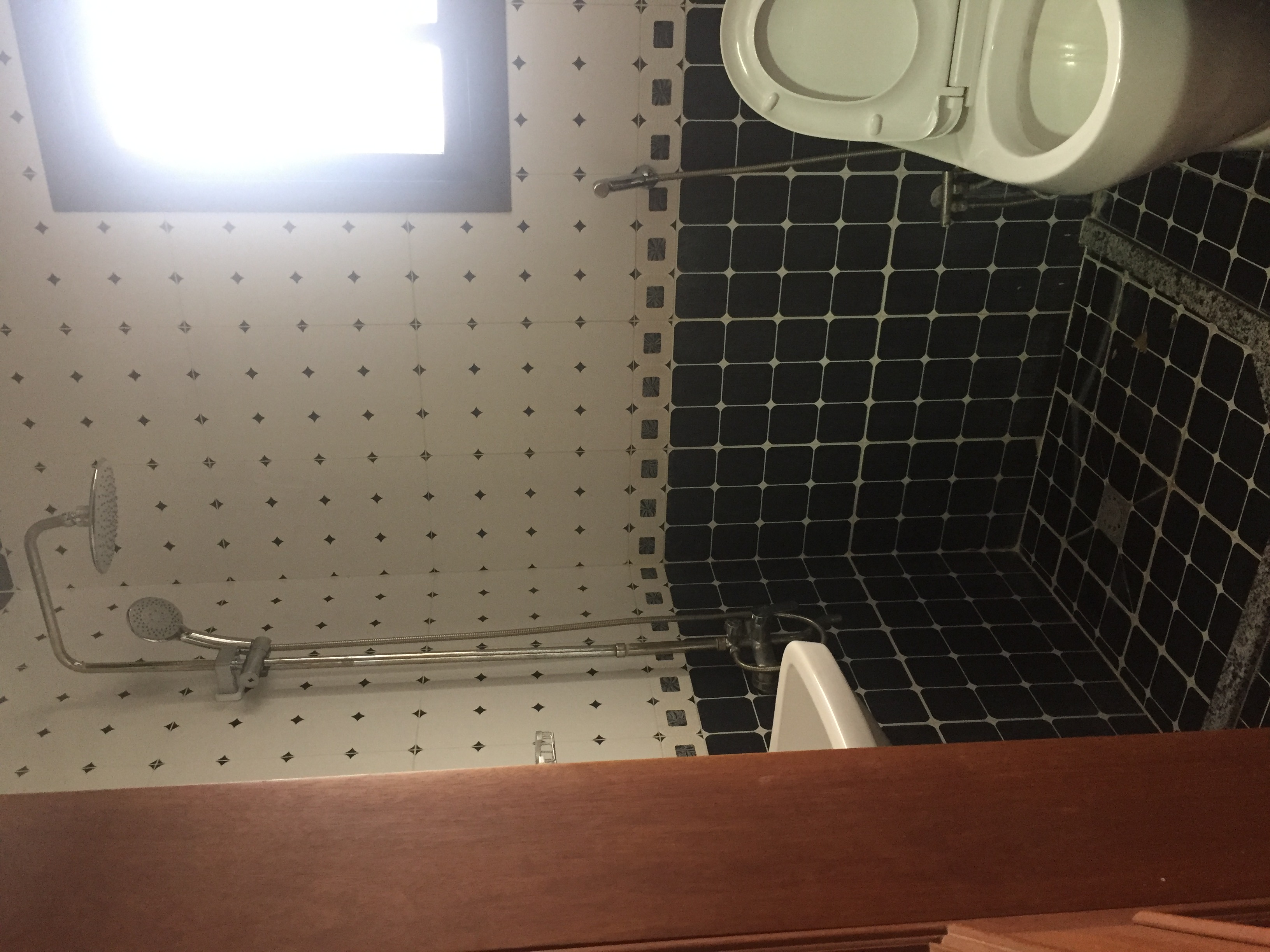 Apartment to rent - Yaoundé, Bastos, Bastos centre prix à la nuitée - 1 living room(s), 2 bedroom(s), 2 bathroom(s) - 70 000 FCFA / month