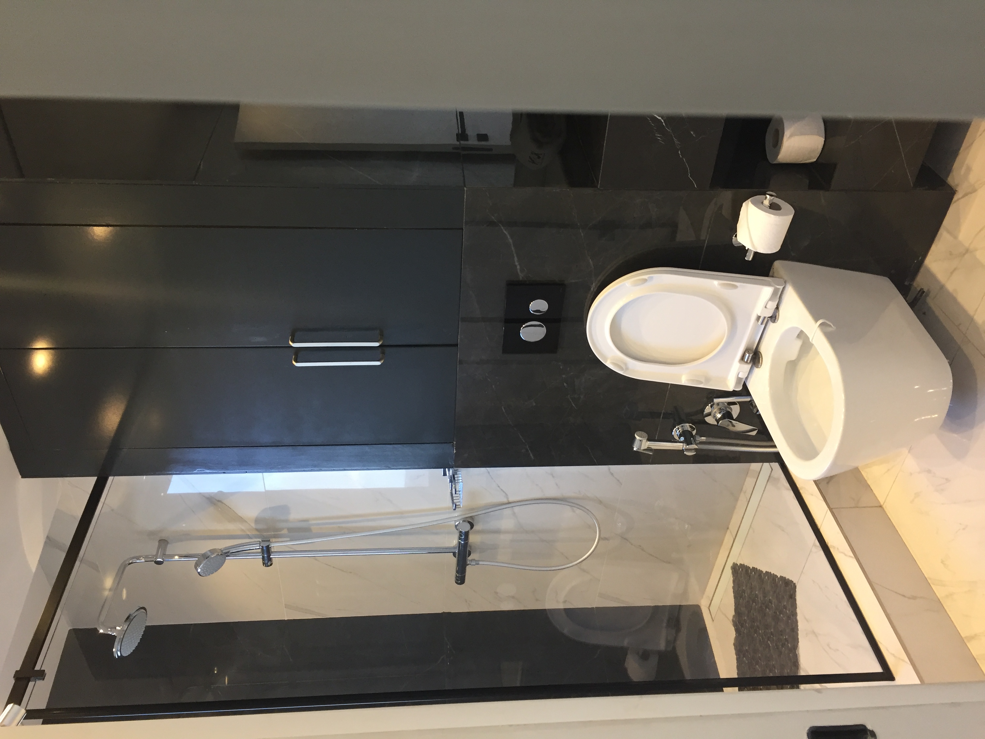 Studio to rent - Yaoundé, Bastos, Bastos centre - 600 000 FCFA / month