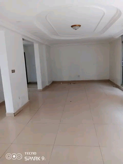 House (Duplex) to rent - Yaoundé, Odza, Kuweit - 6 living room(s), 7 bedroom(s), 3 bathroom(s) - 1 000 000 FCFA / month