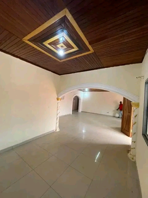 House (Villa) to rent - Yaoundé, Nkolfoulou, Tsinga village - 2 living room(s), 4 bedroom(s), 3 bathroom(s) - 225 000 FCFA / month