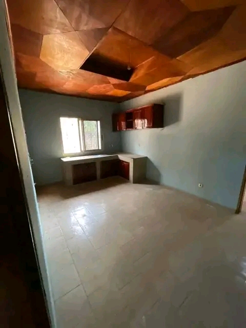 House (Villa) to rent - Yaoundé, Nkolfoulou, Tsinga village - 2 living room(s), 4 bedroom(s), 3 bathroom(s) - 225 000 FCFA / month