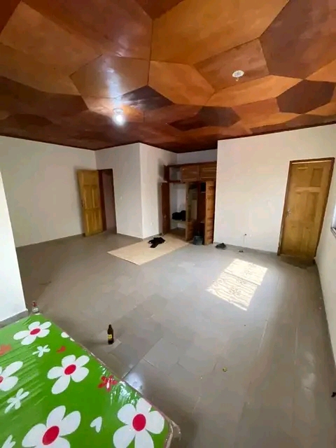 House (Villa) to rent - Yaoundé, Nkolfoulou, Tsinga village - 2 living room(s), 4 bedroom(s), 3 bathroom(s) - 225 000 FCFA / month