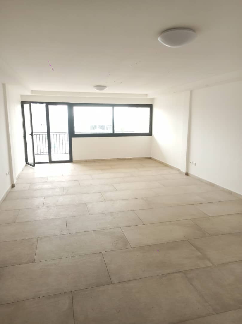 Apartment to rent - Douala, Bonapriso, BONAPRISO - 1 living room(s), 3 bedroom(s), 2 bathroom(s) - 1 800 000 FCFA / month