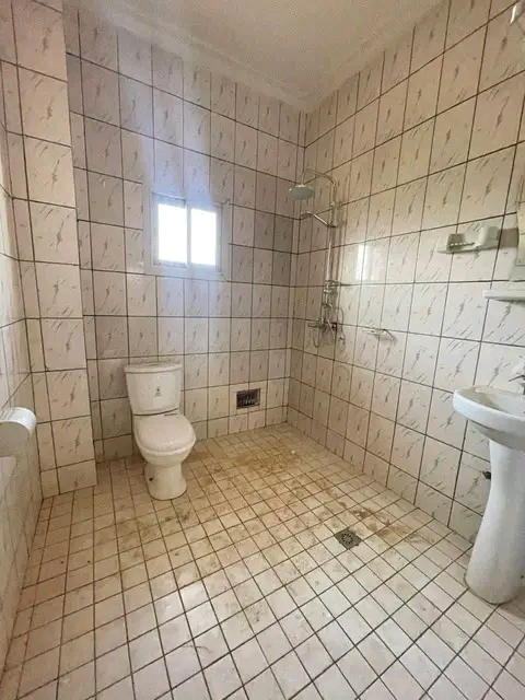 Apartment to rent - Yaoundé, Nkolfoulou, Nkolfoulou - 1 living room(s), 3 bedroom(s), 3 bathroom(s) - 185 000 FCFA / month